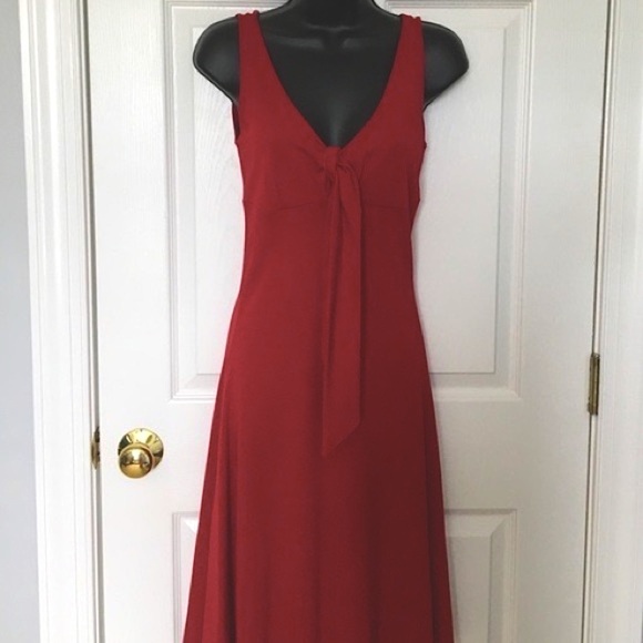 Petite Sophisticate,Rich Red,Chest-Enhancing, Cocktail Dress,Eye-Catching Design - Picture 4 of 10